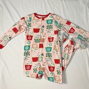 Girls Christmas Onesie Footie Pajama - Carter’s size 10 fleece hot cocoa pattern